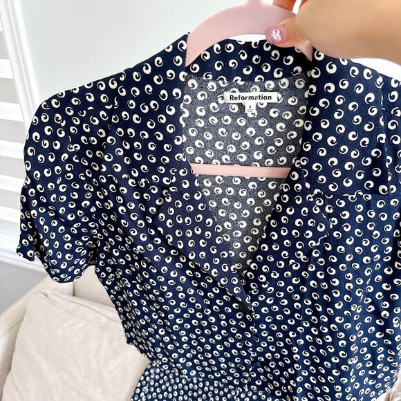 99% NEW REFORMATION SET, PRICE FOR BOTH SIZE S - Picture 3 of 9